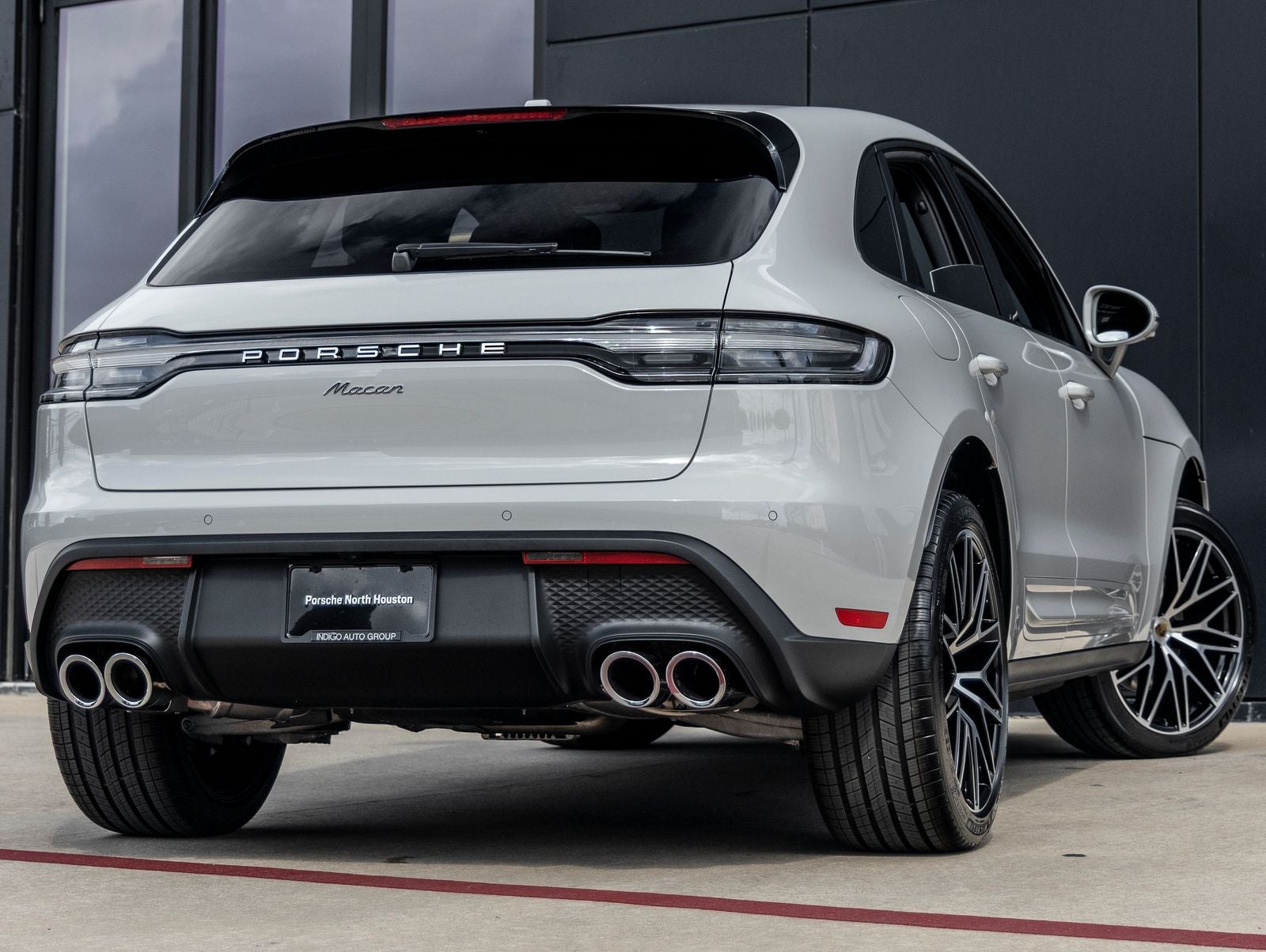 2026 Porsche Macan Base