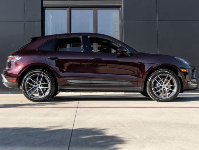 2026 Porsche Macan AWD