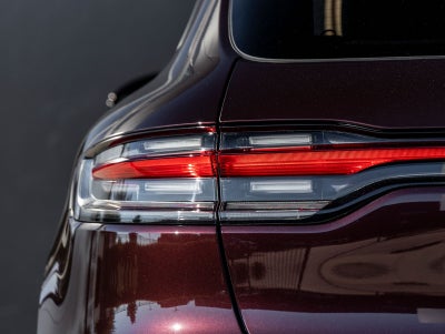 2026 Porsche Macan AWD