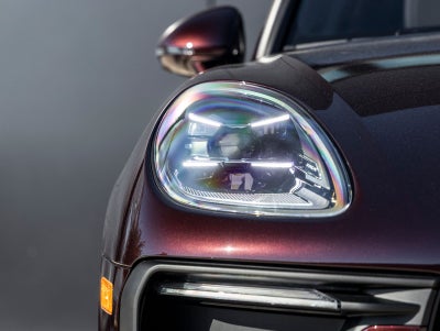 2026 Porsche Macan AWD