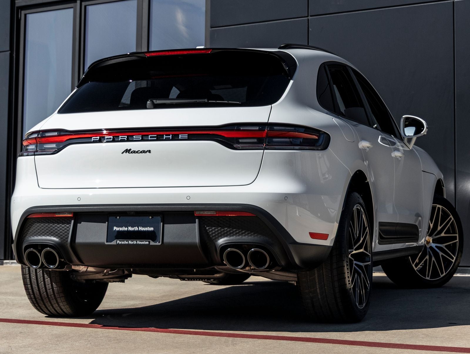 2026 Porsche Macan AWD