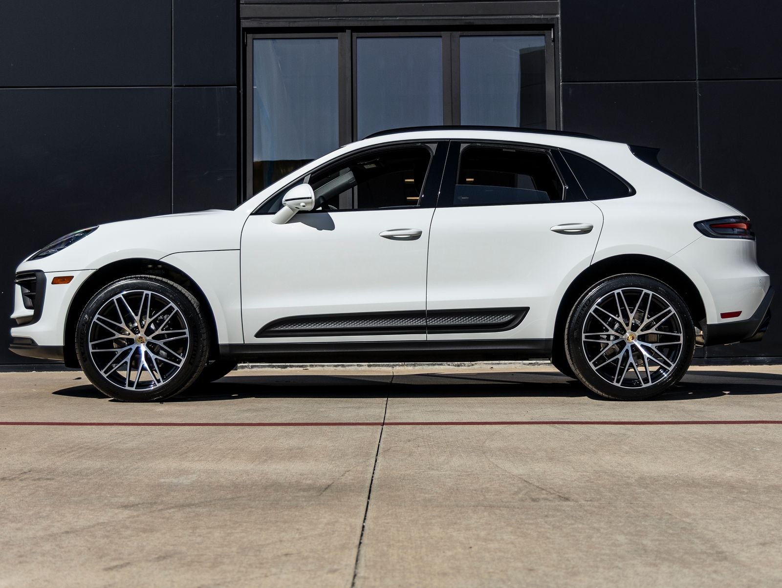 2026 Porsche Macan AWD