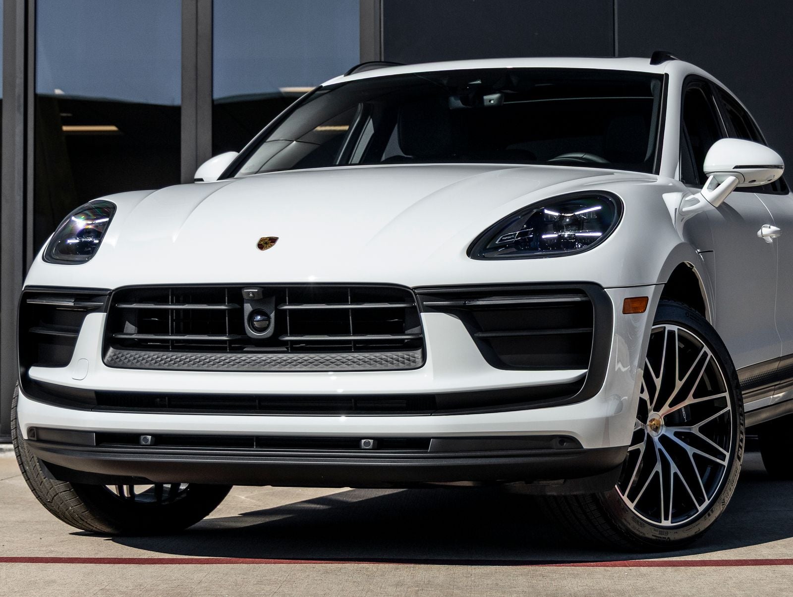 2026 Porsche Macan AWD