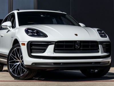 2026 Porsche Macan AWD