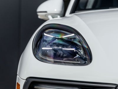 2026 Porsche Macan AWD