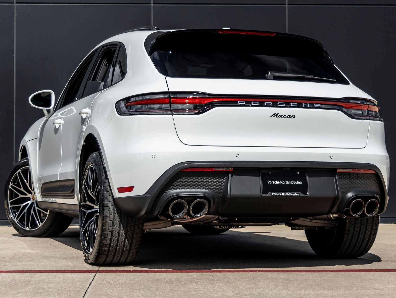 2026 Porsche Macan AWD
