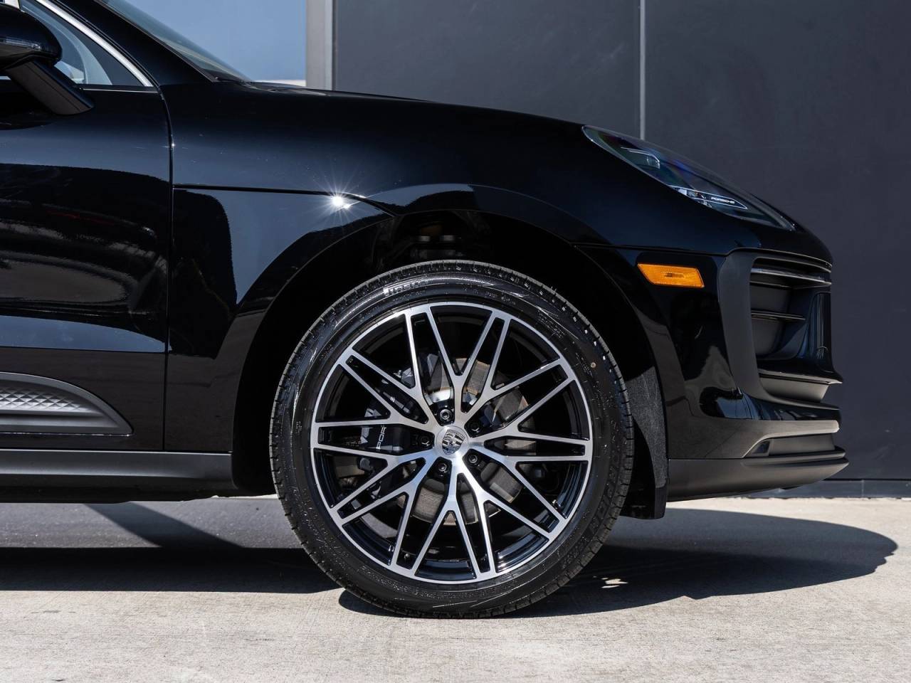 2026 Porsche Macan AWD