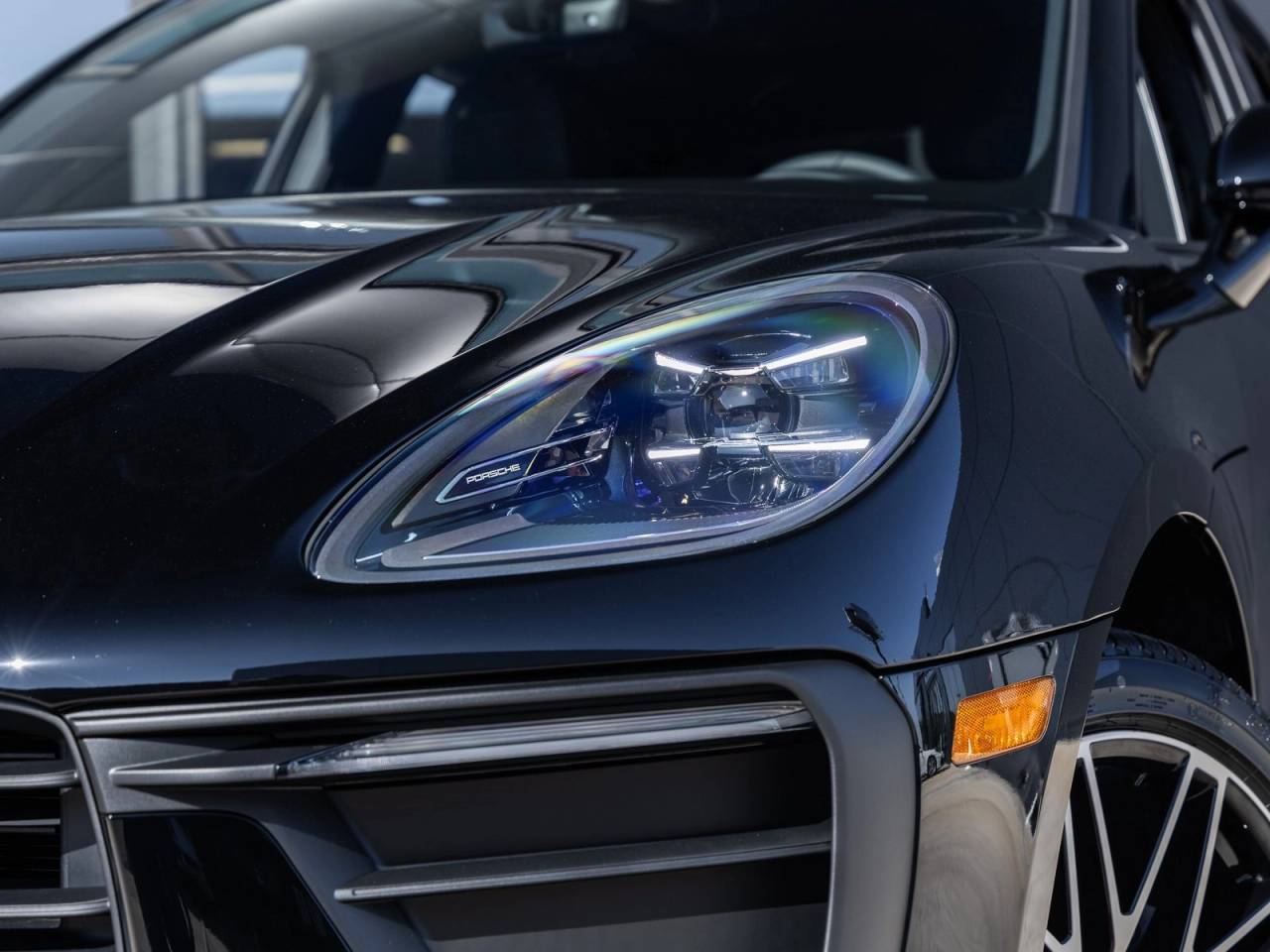 2026 Porsche Macan AWD