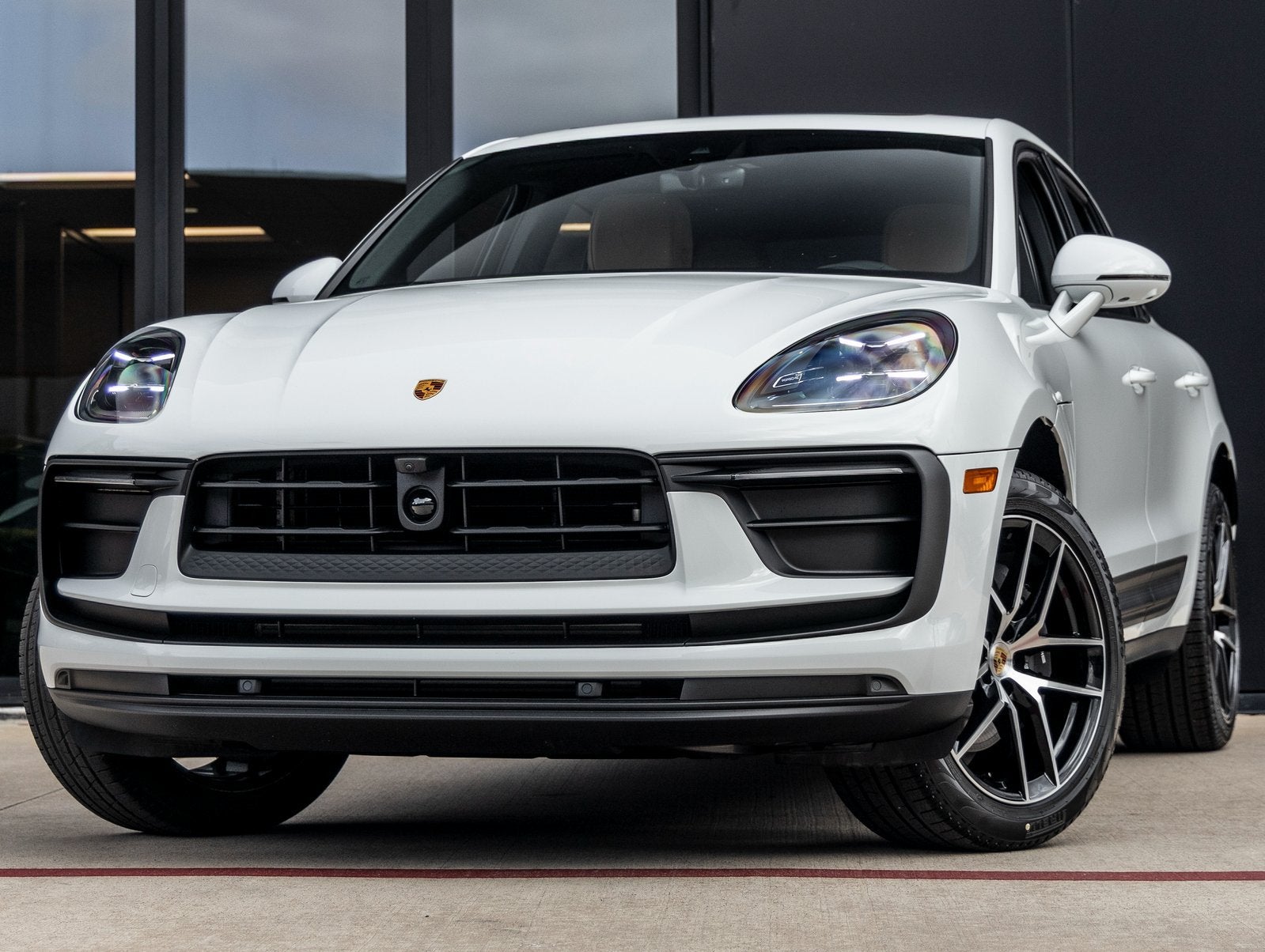 2026 Porsche Macan Base