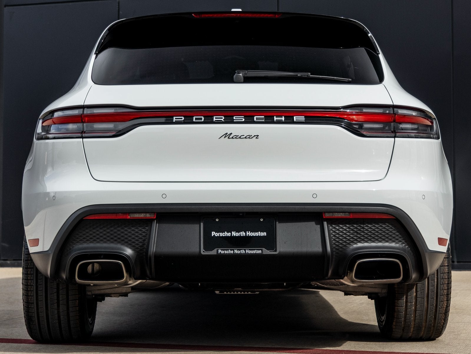 2026 Porsche Macan Base
