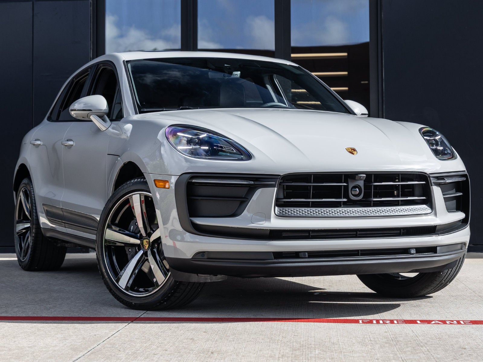 2026 Porsche Macan Macan