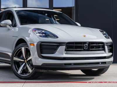 2026 Porsche Macan Macan