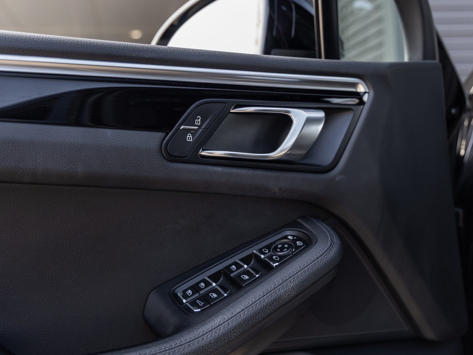 2021 Porsche Macan Macan