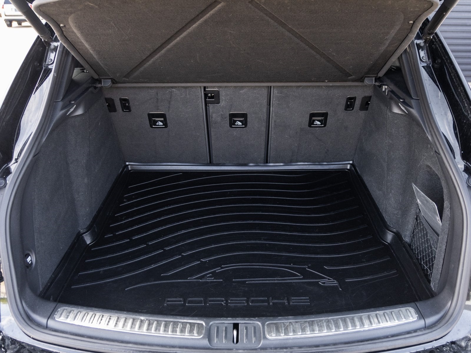 2021 Porsche Macan Macan