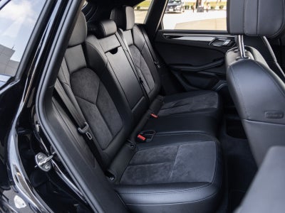 2021 Porsche Macan Macan