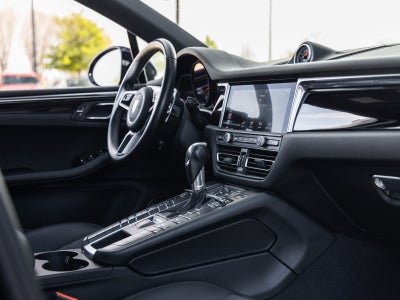2021 Porsche Macan Macan