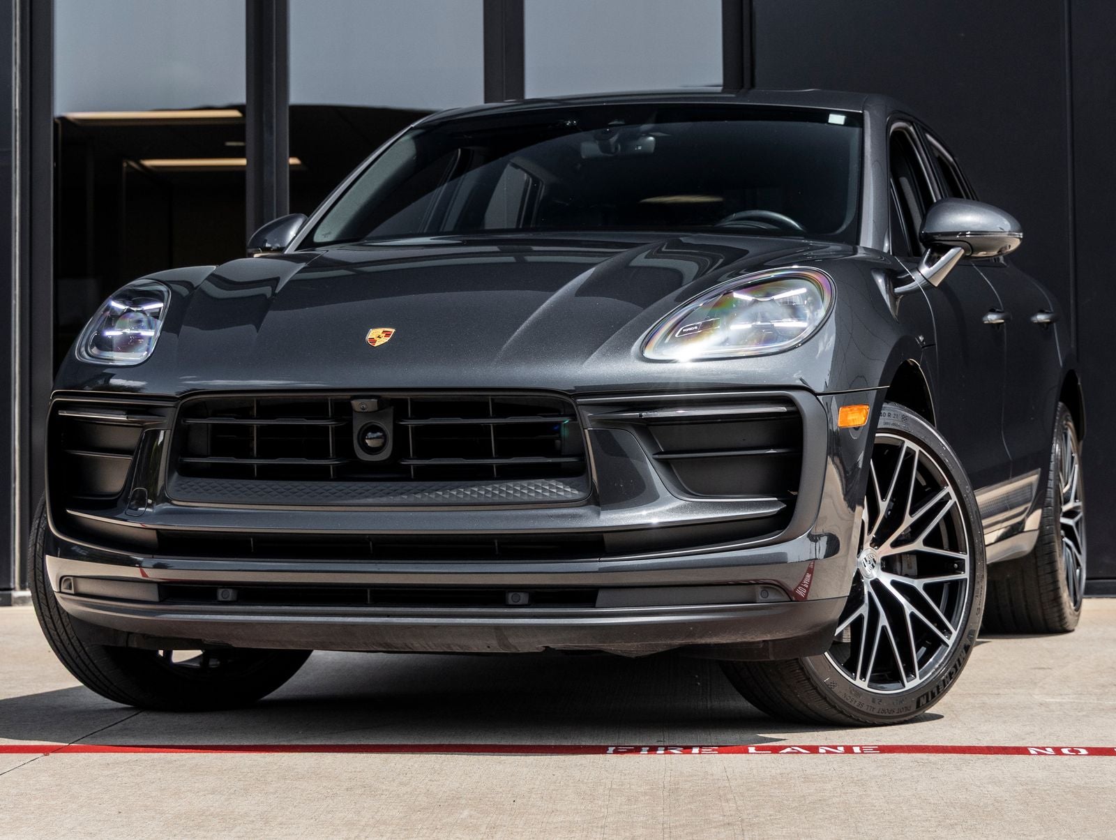 2023 Porsche Macan Macan (MY23)