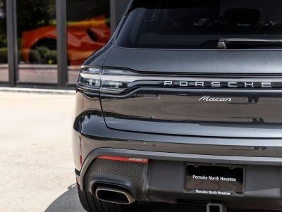 2023 Porsche Macan Macan (MY23)