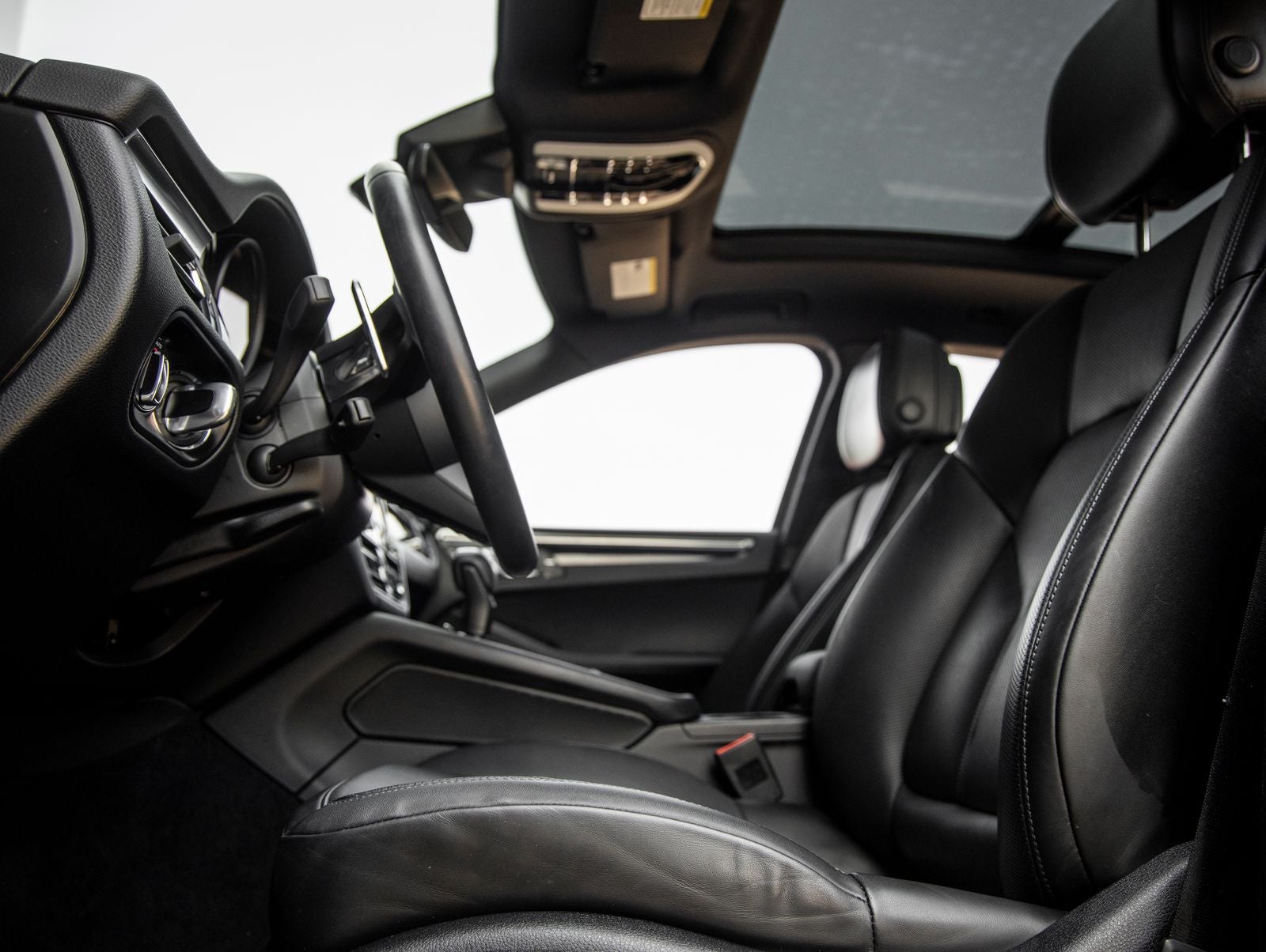 2023 Porsche Macan Macan (MY23)