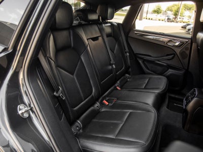 2023 Porsche Macan Macan (MY23)