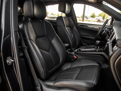 2023 Porsche Macan Macan (MY23)