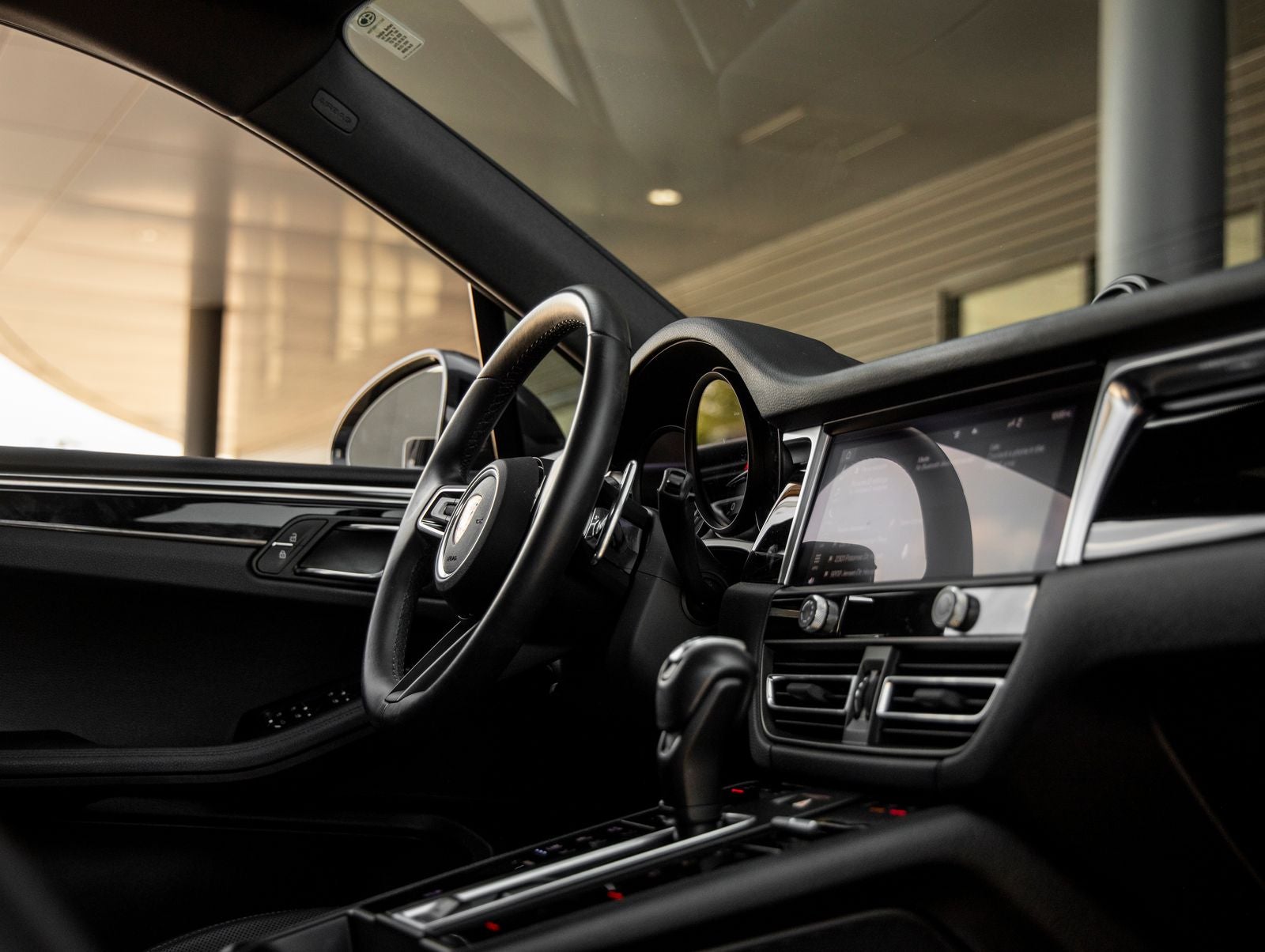 2023 Porsche Macan Macan (MY23)