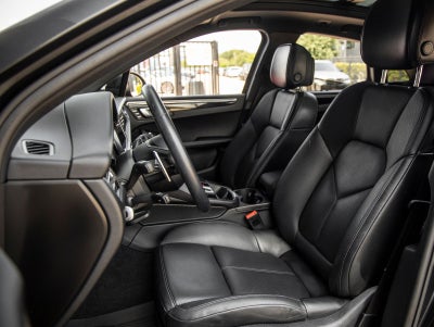 2023 Porsche Macan Macan (MY23)