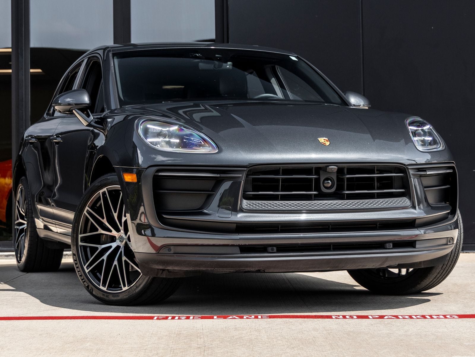 2023 Porsche Macan Macan (MY23)