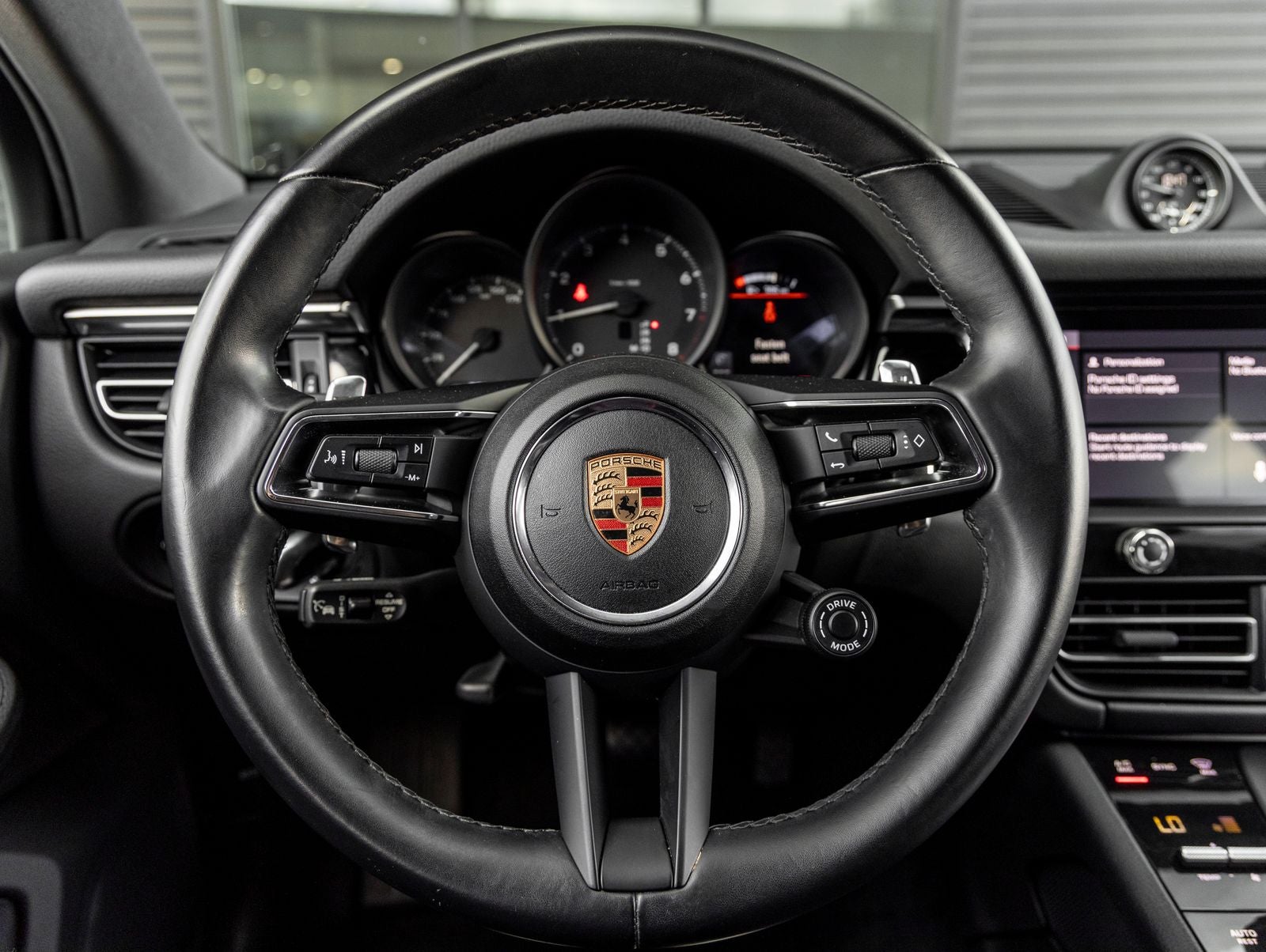 2023 Porsche Macan Macan (MY23)