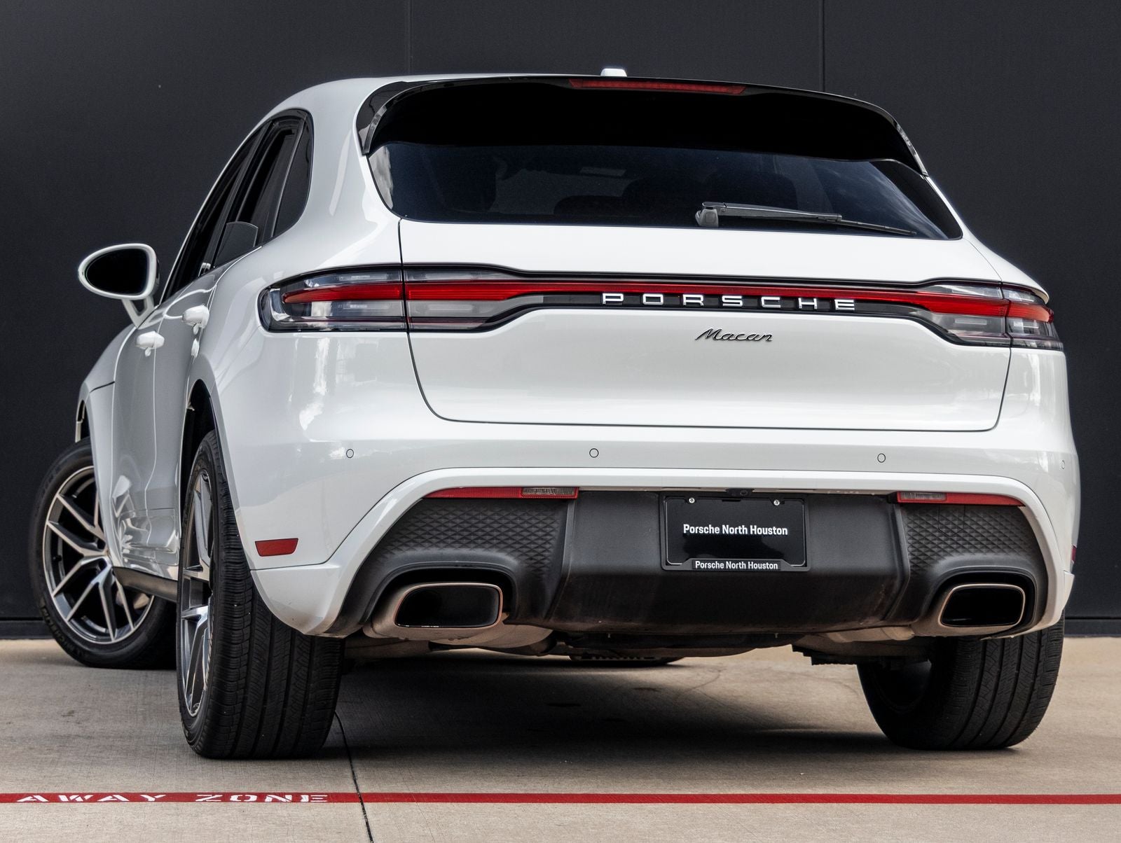 2023 Porsche Macan Macan (MY23)