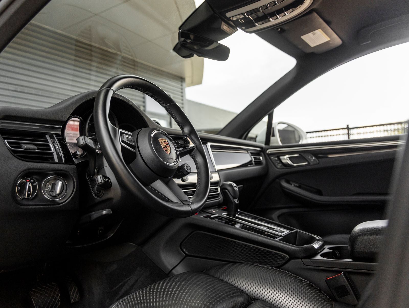 2023 Porsche Macan Macan (MY23)