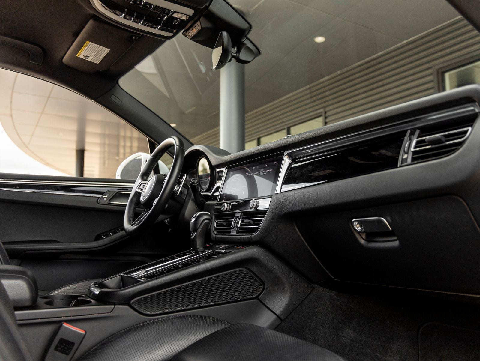 2023 Porsche Macan Macan (MY23)