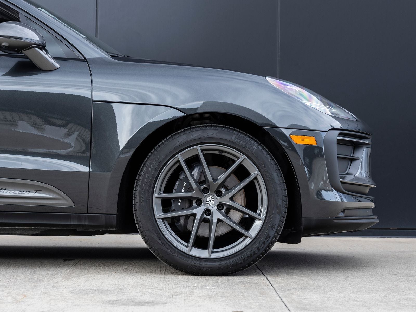 2025 Porsche Macan T