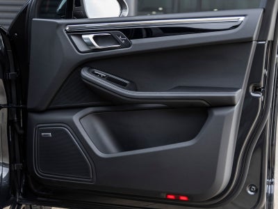 2025 Porsche Macan T
