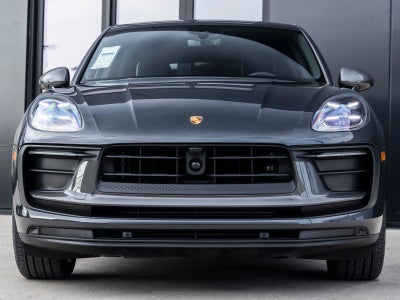 2025 Porsche Macan T