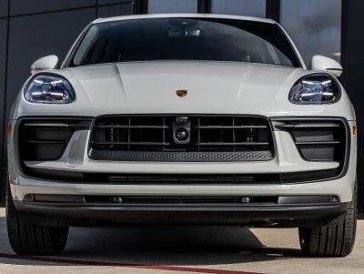 2025 Porsche Macan AWD