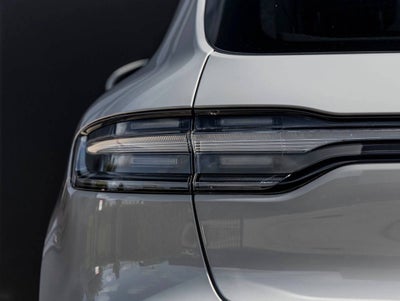 2025 Porsche Macan AWD