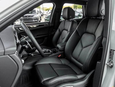 2025 Porsche Macan AWD