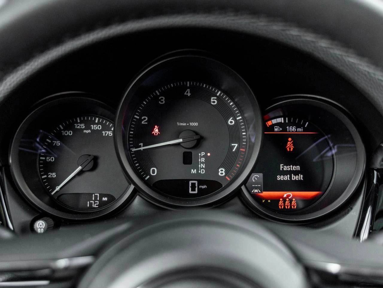 2025 Porsche Macan AWD