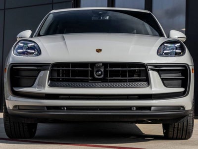 2025 Porsche Macan AWD