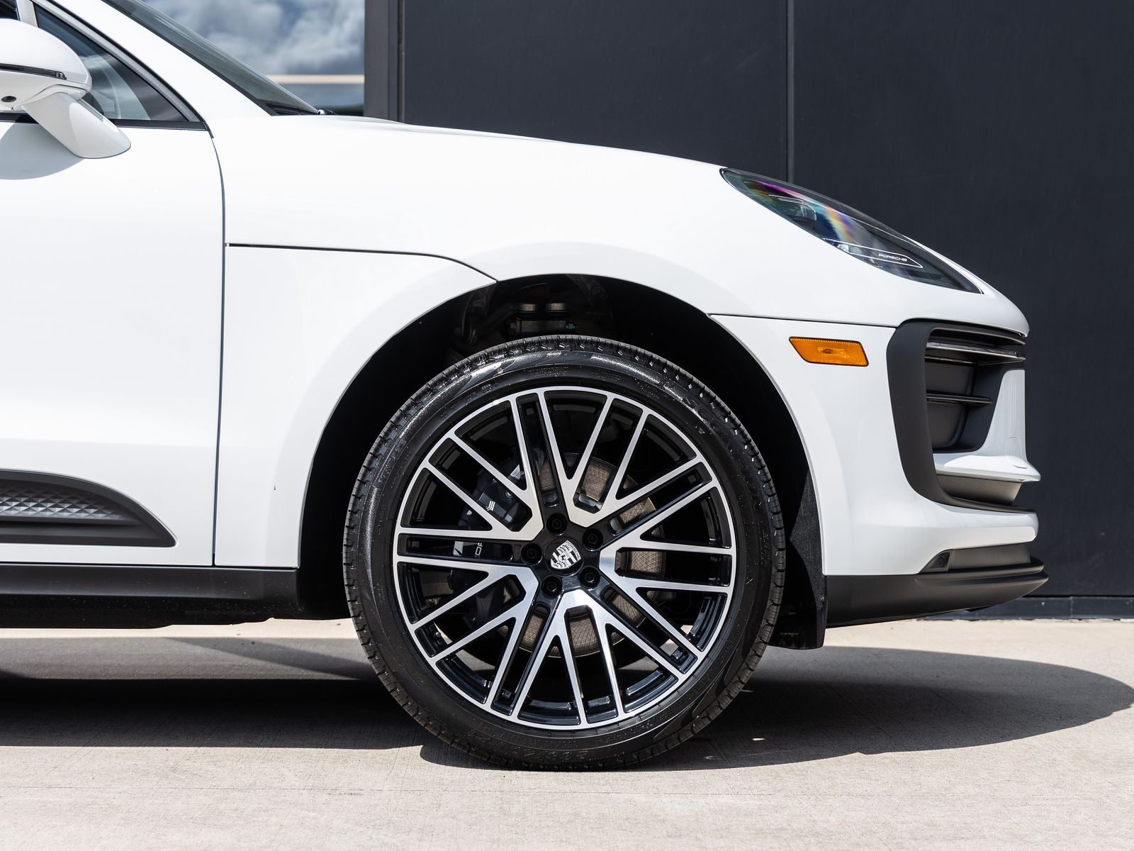 2026 Porsche Macan AWD