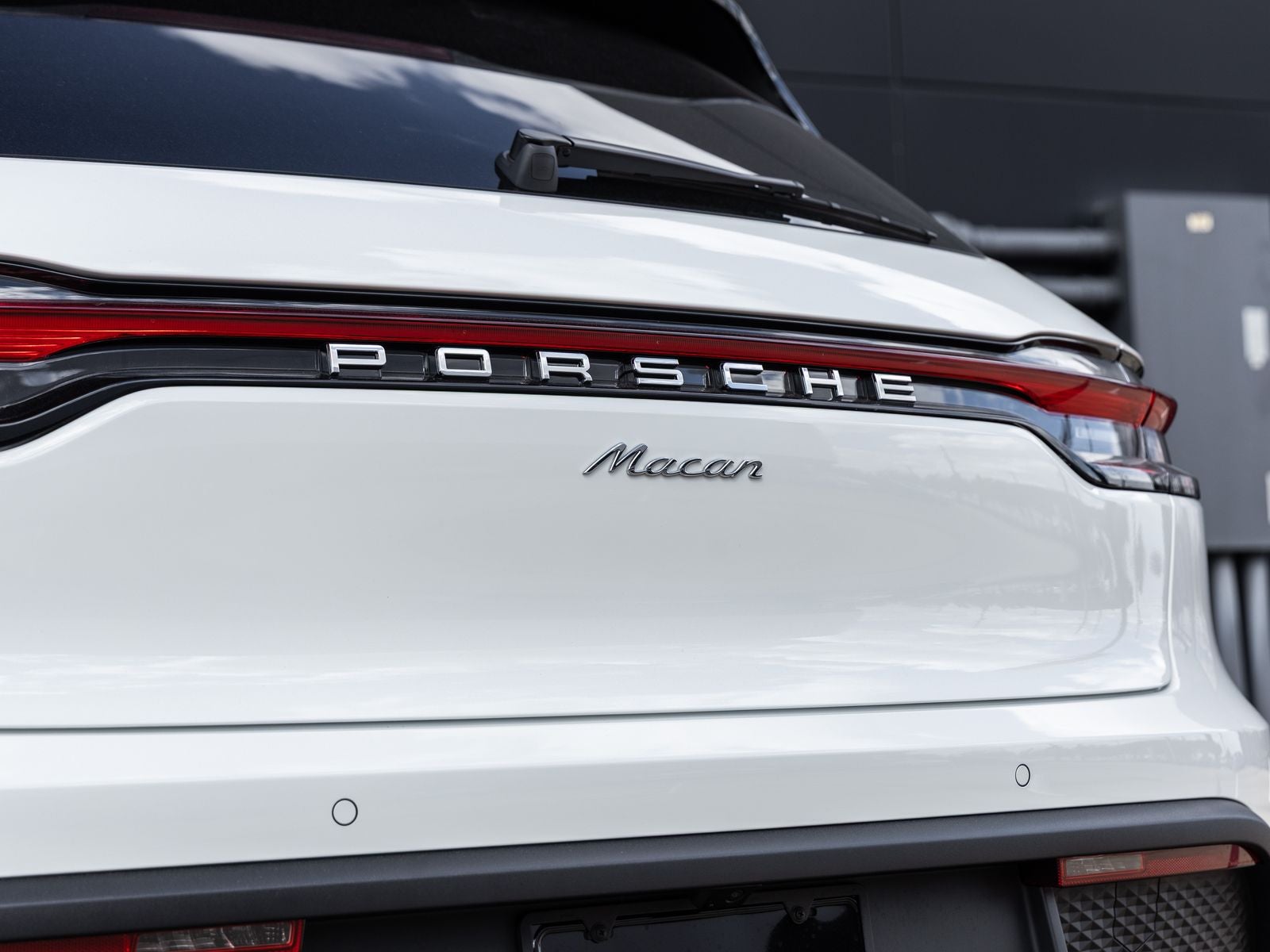 2026 Porsche Macan AWD