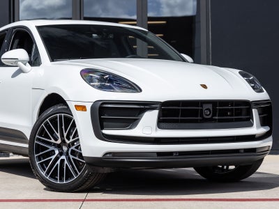 2026 Porsche Macan AWD