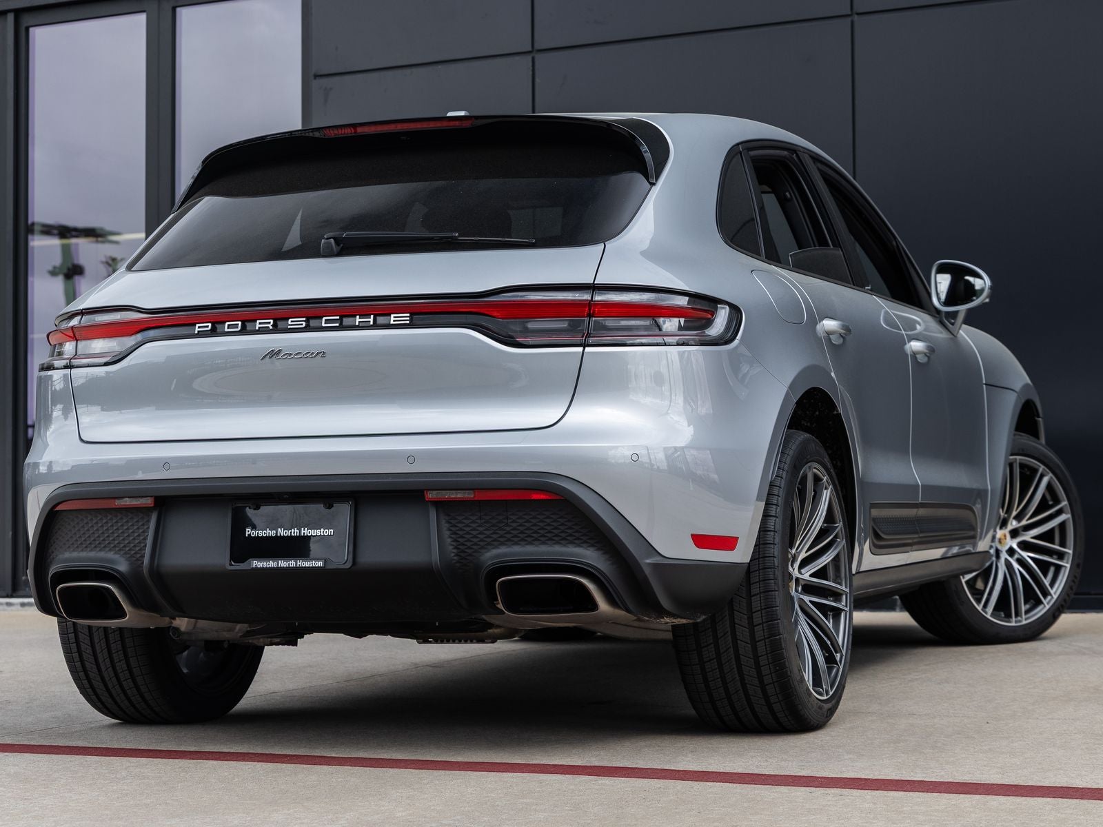 2026 Porsche Macan AWD