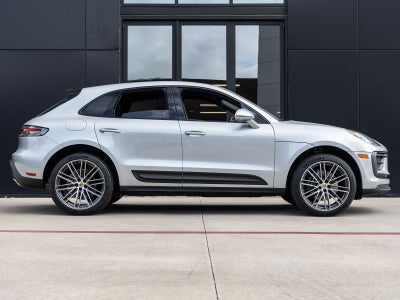 2026 Porsche Macan AWD