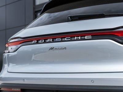 2026 Porsche Macan AWD