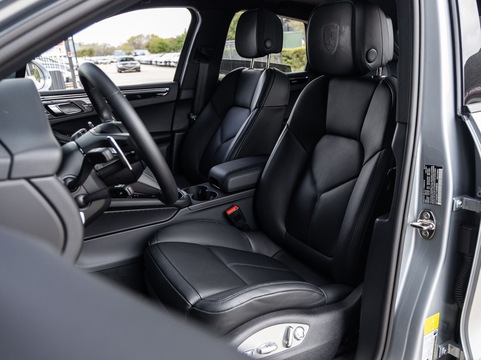 2026 Porsche Macan AWD