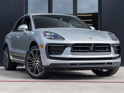 2026 Porsche Macan AWD