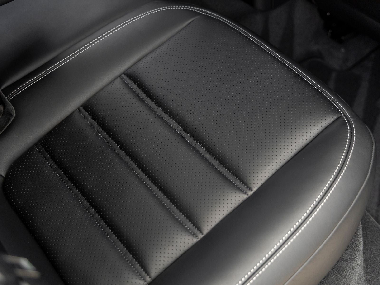 2026 Porsche Macan Macan T