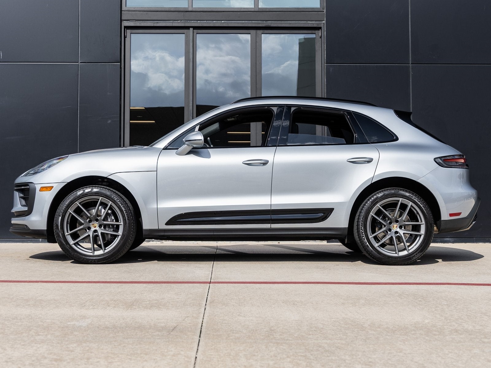 2025 Porsche Macan Macan